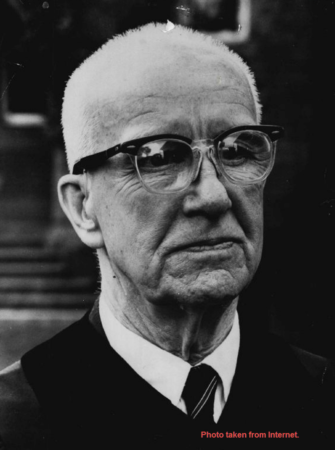 Richard Buckminster Fuller Photo from Internet. 
